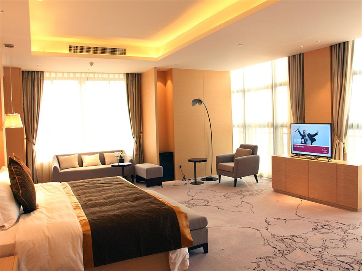 Ramada By Wyndham Enping Hotell Exteriör bild